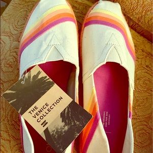 Tom’s Venice Collection Sunset NWT